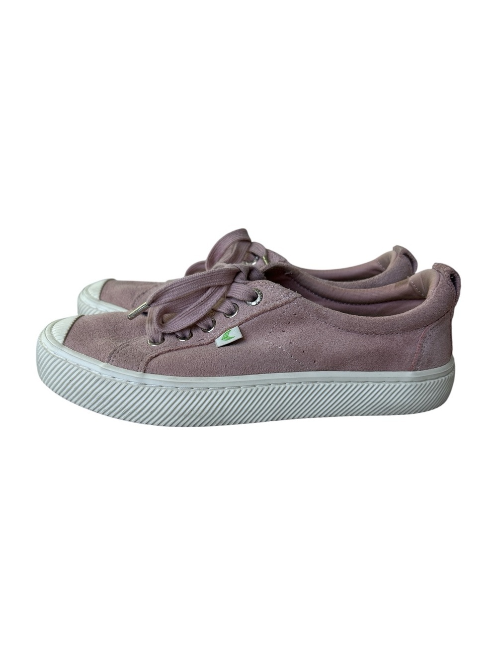 Cariuma Women's Dusty Pink Suede Low-Top Sneakers - Picture 4 of 9